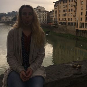 Meet your Posher, Natalie